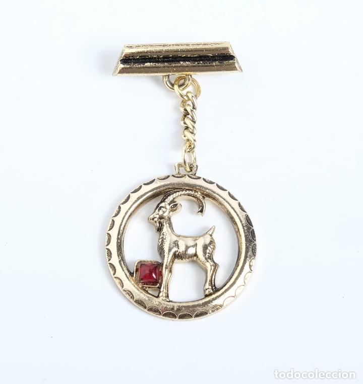 Joyeria: broche plateado del signo Aries - Foto 2
