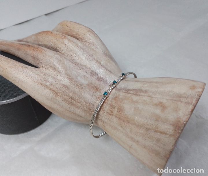 Joyeria: Bonita pulsera - brazalete de plata de ley con circonitas - Medida interior 6 x 4.50 cm.