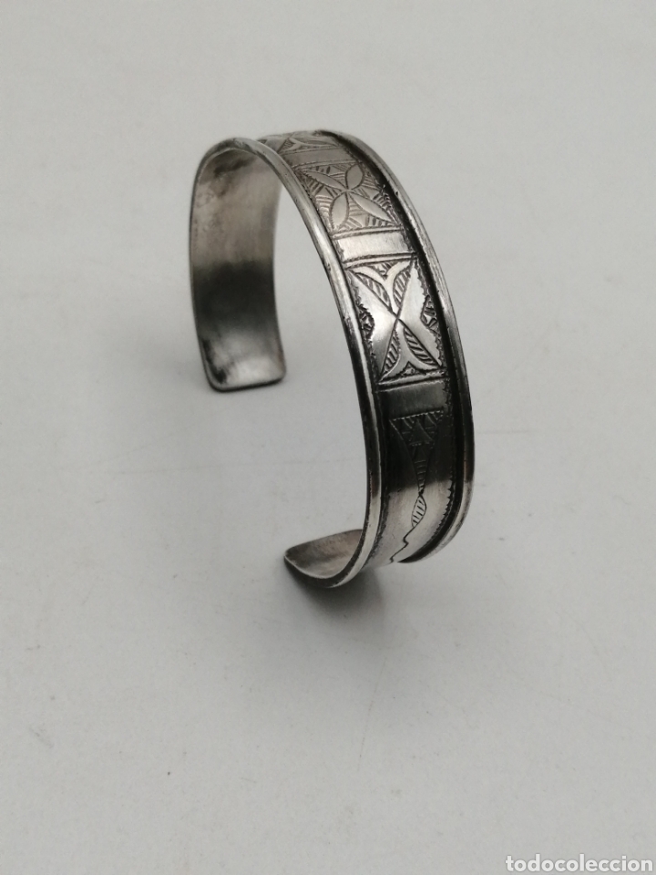 Joyeria: Pulsera brazalete plata repujada - Foto 2