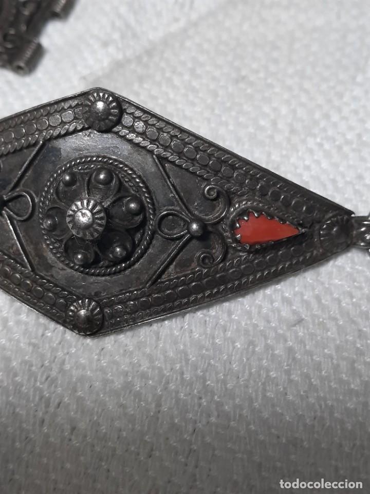 Joyeria: Antigua pulsera de plata y coral - Foto 2