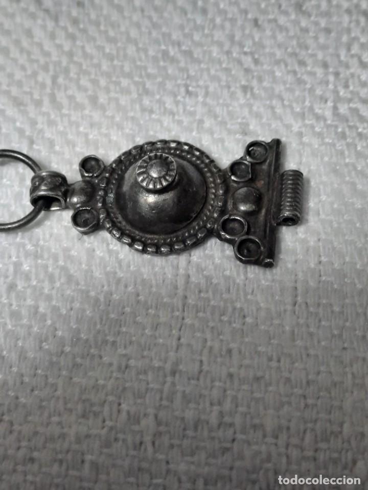 Joyeria: Antigua pulsera de plata y coral - Foto 3