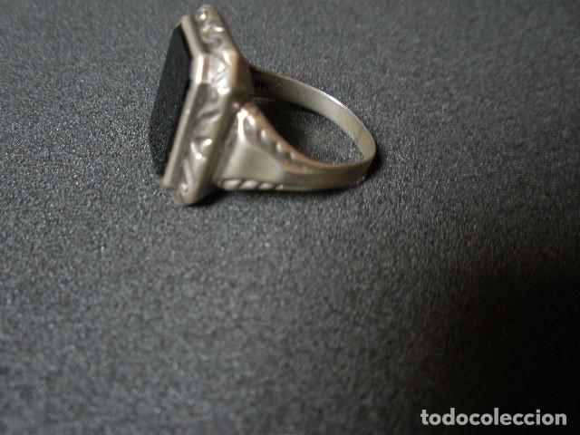 Joyeria: Anillo de caballero, plata y onix. 1920 - Foto 6