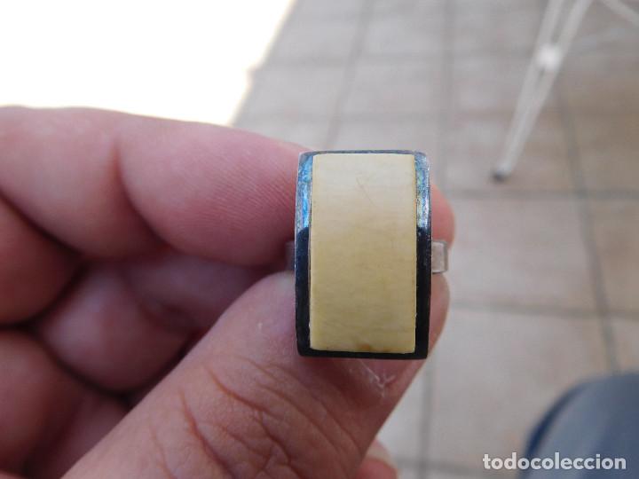 Joyeria: Anillo antiguo de plata y marfil - Foto 2