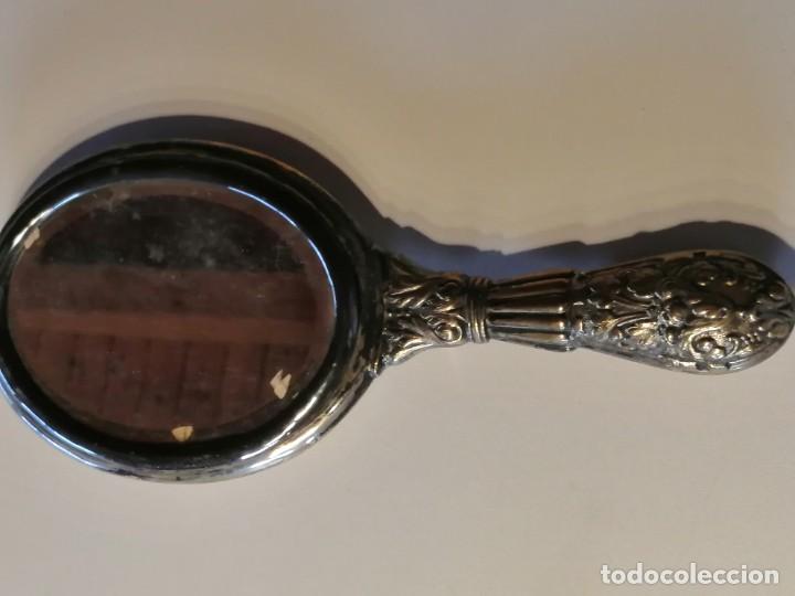 Joyeria: ANTIGUO ESPEJO DE TOCADOR DE PLATA DORADA REPUJADA - Foto 4