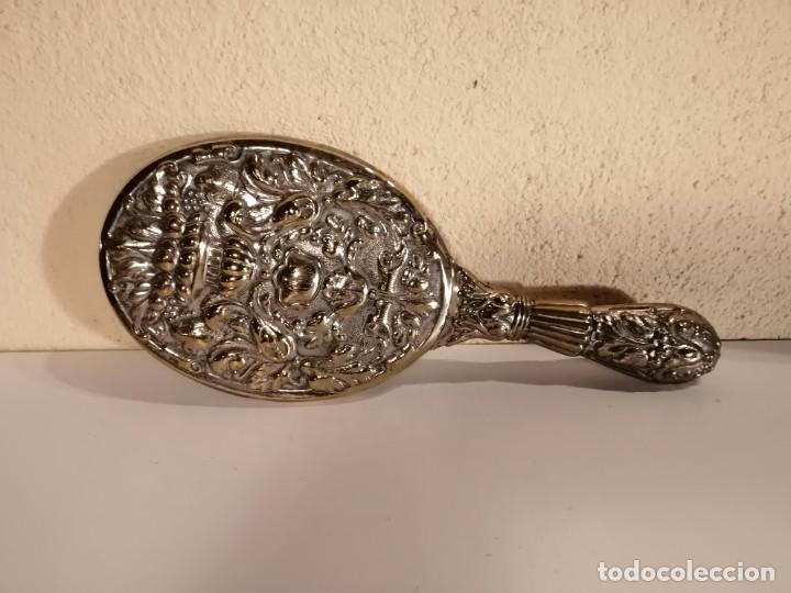 Joyeria: ANTIGUO ESPEJO DE TOCADOR DE PLATA DORADA REPUJADA - Foto 5