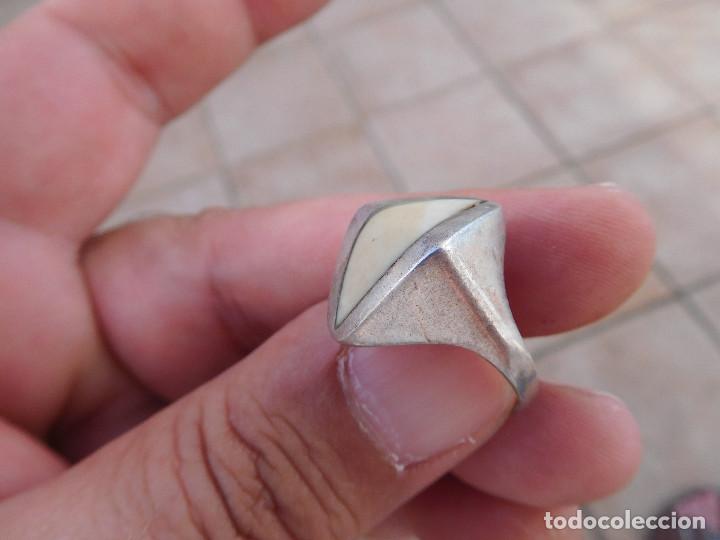 Joyeria: Anillo vintage de plata y marfil - Foto 2