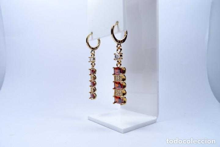 Joyeria: PENDIENTES LARGOS EN ORO DE 14K CON GRANATES - Foto 4