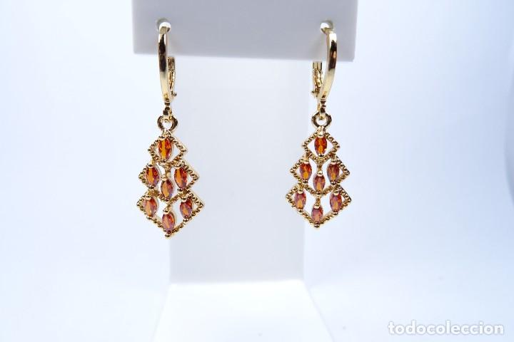 Joyeria: PENDIENTES LARGOS EN ORO DE 14K CON GRANATES - Foto 3