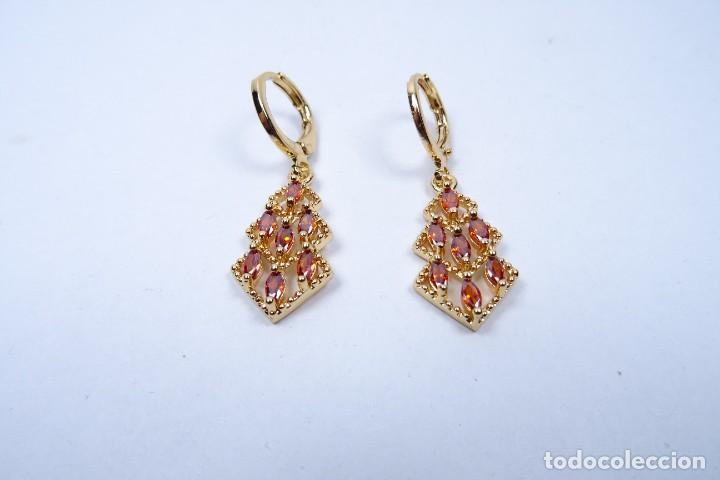 Joyeria: PENDIENTES LARGOS EN ORO DE 14K CON GRANATES - Foto 4