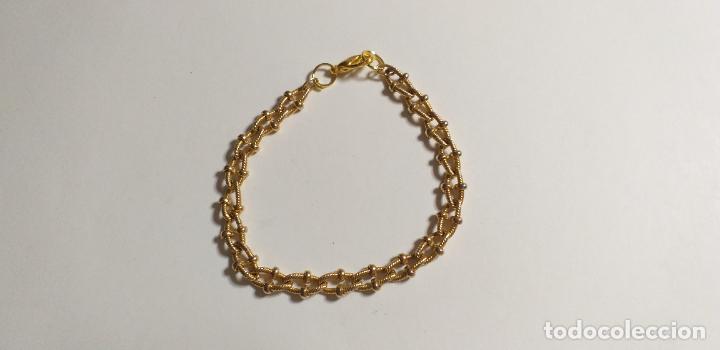 Joyeria: Pulsera de cadena dorada. Eslabones. Largo 20 cm - Foto 1
