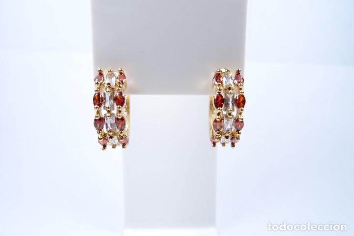 Joyeria: Pendientes en oro de 14k en forma de aro con granates engastados - Foto 1