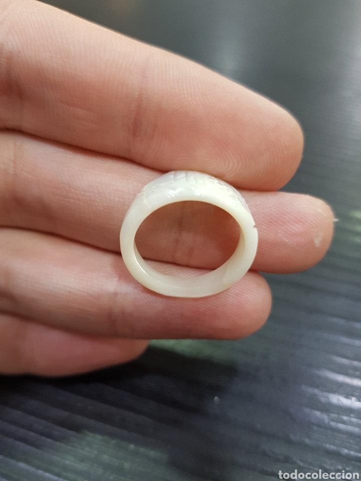 Joyeria: Anillo en nacar tallado. (L28) - Foto 2