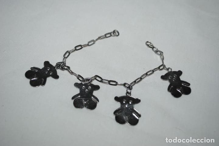 Joyeria: PULSERA DE PLATA , CON COLGANTES DE OSITOS . - Foto 2