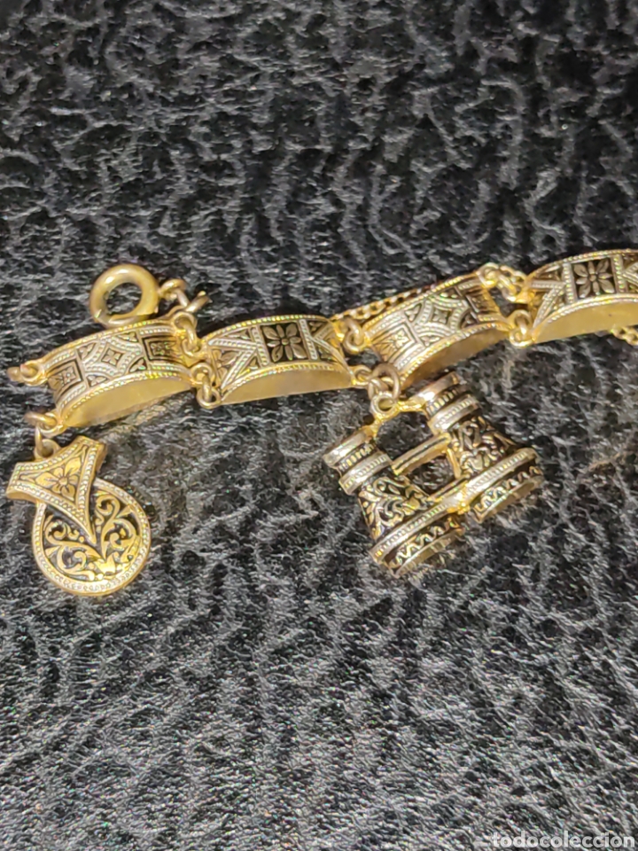 Joyeria: Pulsera damasquinada con colgantes, Toledo. - Foto 2