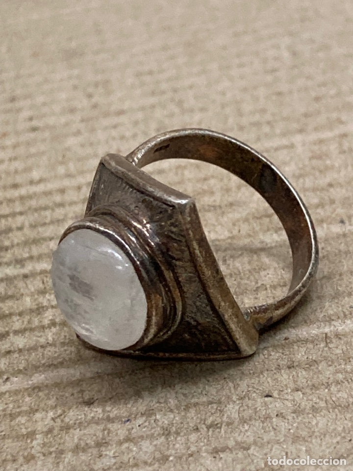 Joyeria: Anillo de plata y piedra luna - Foto 1