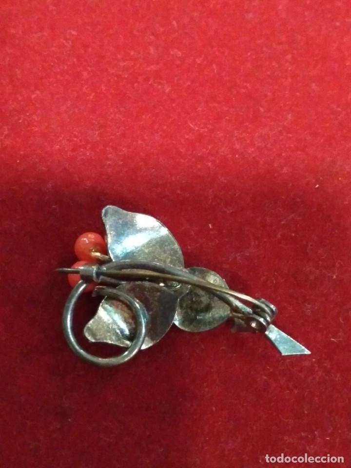 Joyeria: Antiguo broche plateado. REF-0135 - Foto 2