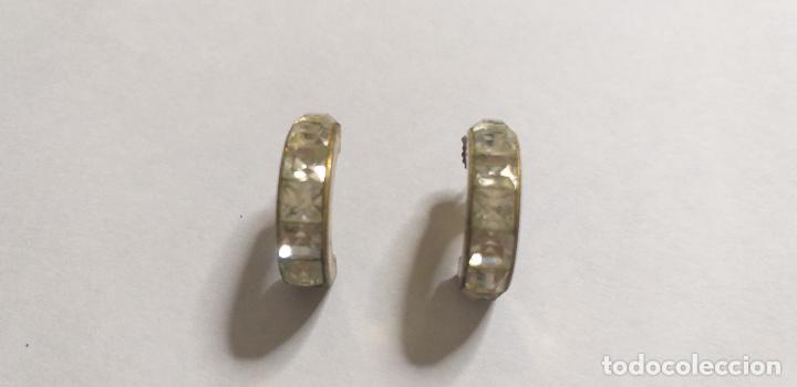 Joyeria: Pendientes medio aro con piedras. - Foto 1