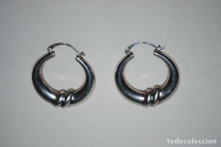 Joaillerie: PENDIENTES DE PLATA , EN FORMA REDONDA .