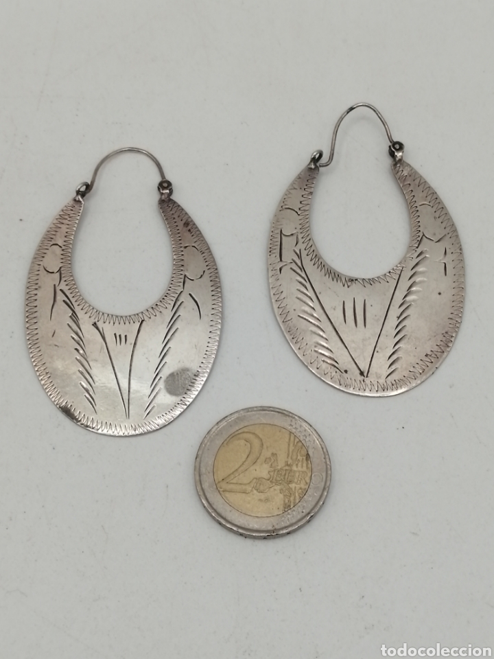 Joyeria: Antiguos pendientes plata repujada - Foto 3