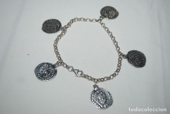 Joyeria: PULSERA DE PLATA CON MONEDAS ANTIGUAS . - Foto 3