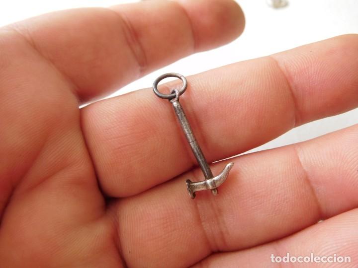 Joyeria: Colgante de plata vintage de martillo de carpintero - Foto 2