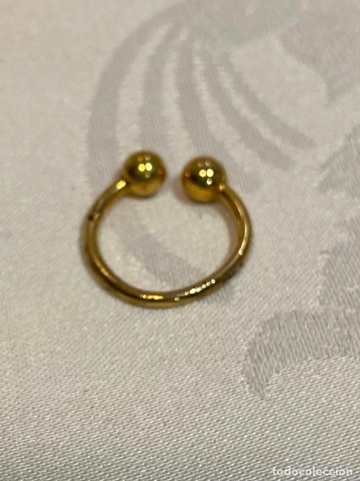 Joyeria: 97.- Antiguo septum de nariz. Marca ilegible. Chapado oro