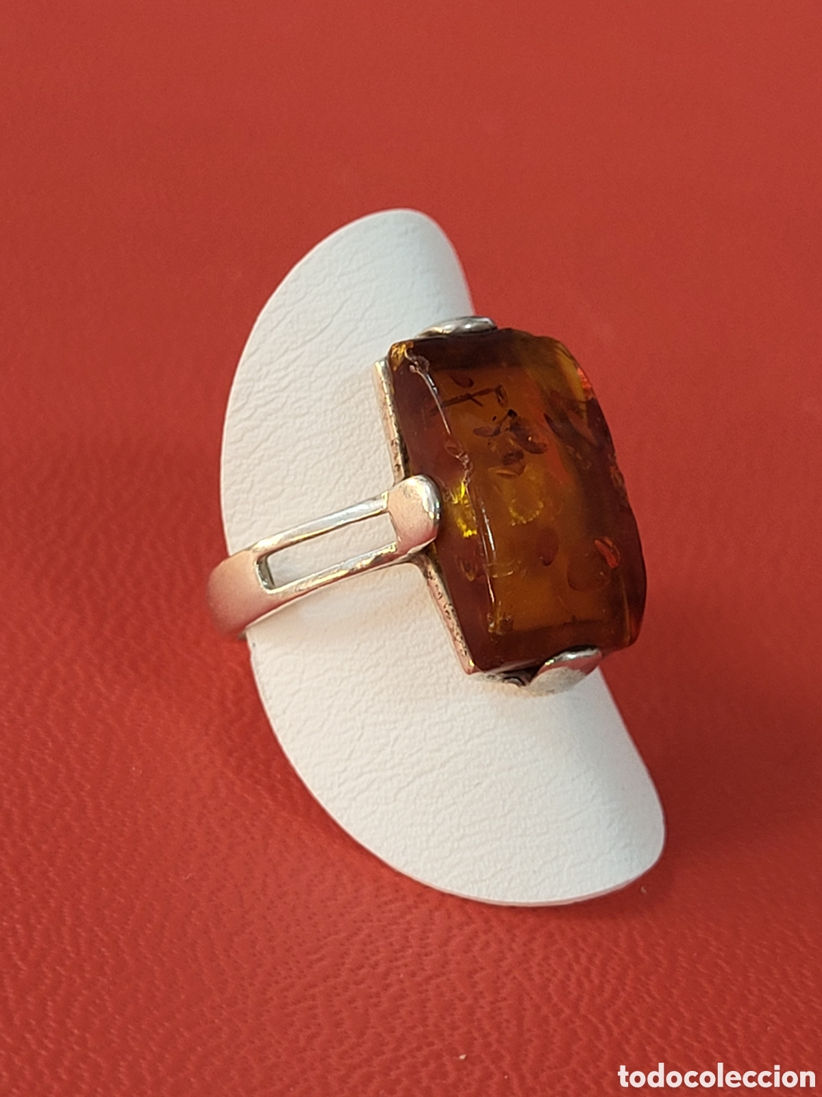 Joyeria: ANTIGUO ANILLO DE PLATA CON AMBAR ENGARZADO - Foto 1