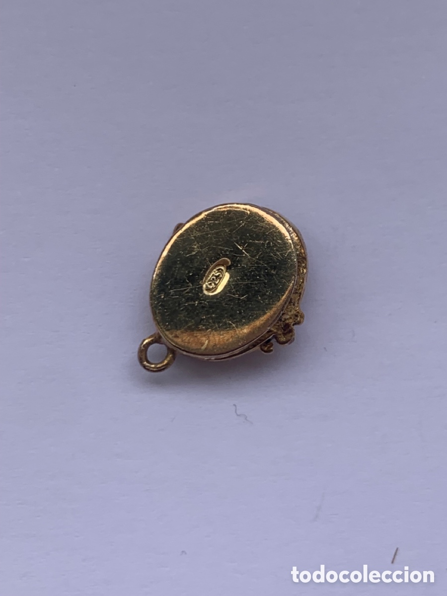 Joyeria: Broche de collar de plata ba&ntilde;ada en oro. - Foto 4