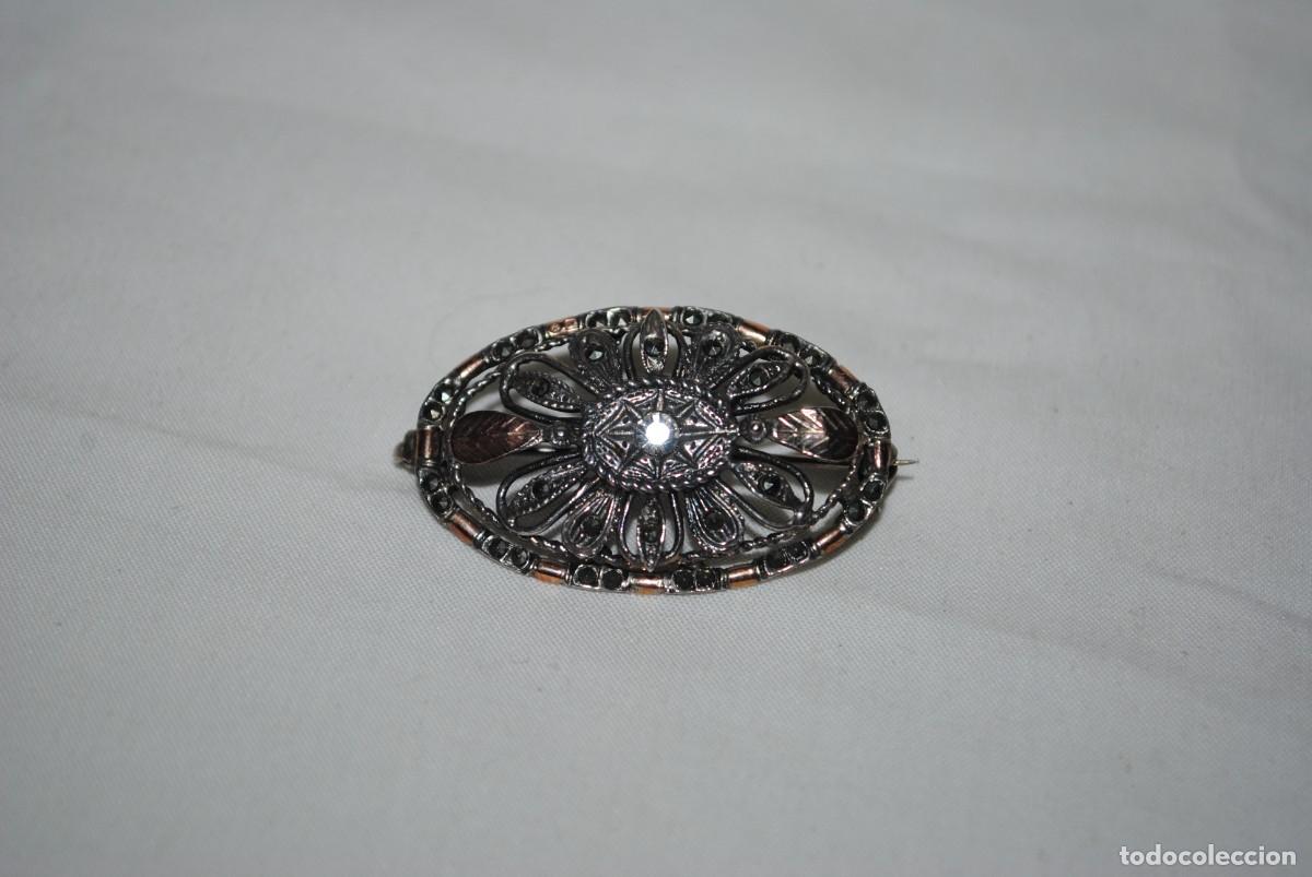 Joyeria: ANTIGUO BROCHE DE PLATA EN FORMA OVALADA - Foto 1