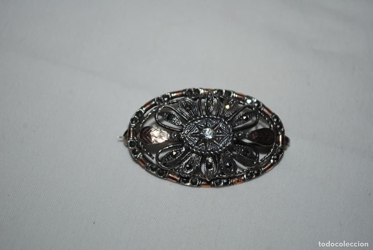 Joyeria: ANTIGUO BROCHE DE PLATA EN FORMA OVALADA - Foto 4