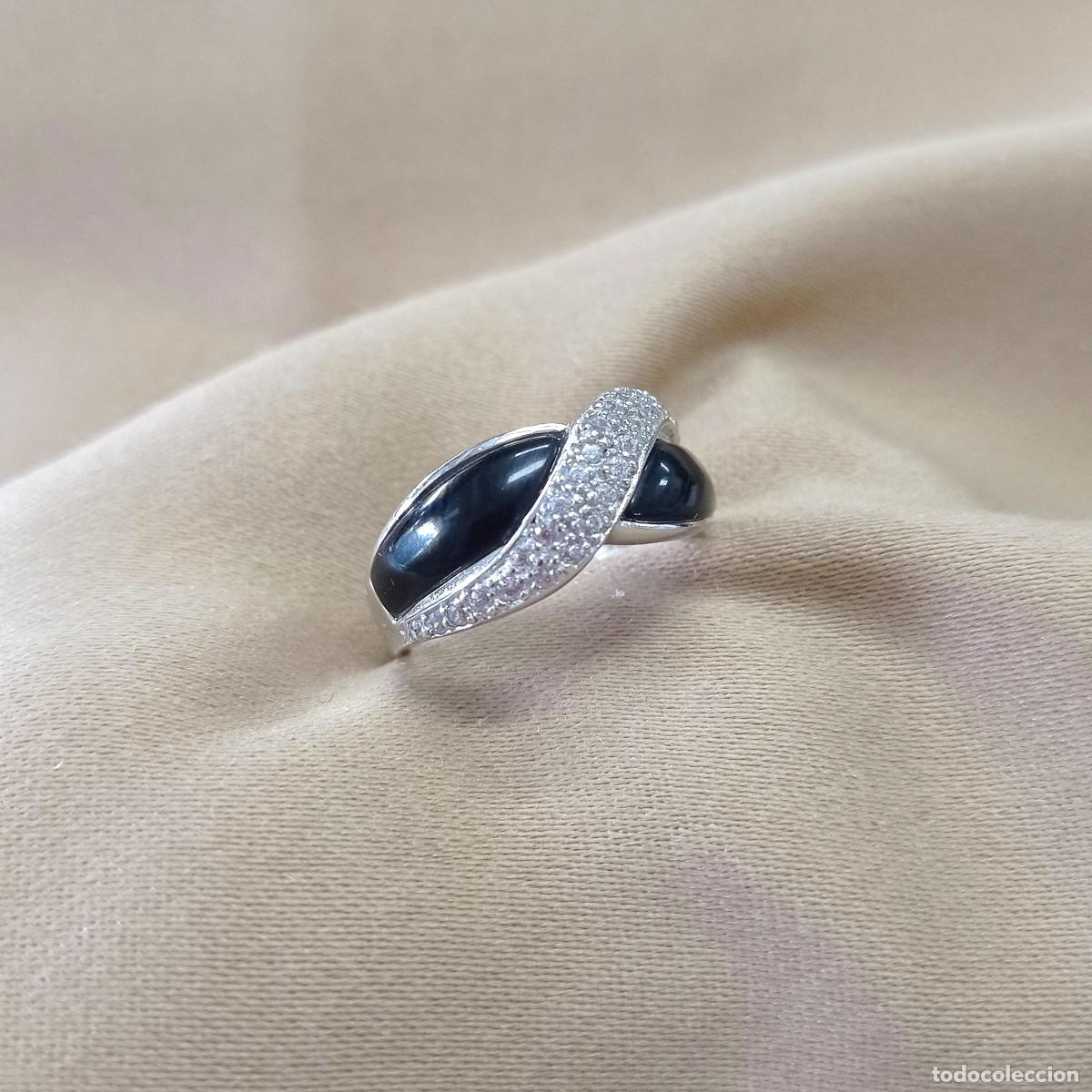 Joyeria: Anillo de Plata de Ley 925 con Circonitas y &Oacute;nix - Foto 1