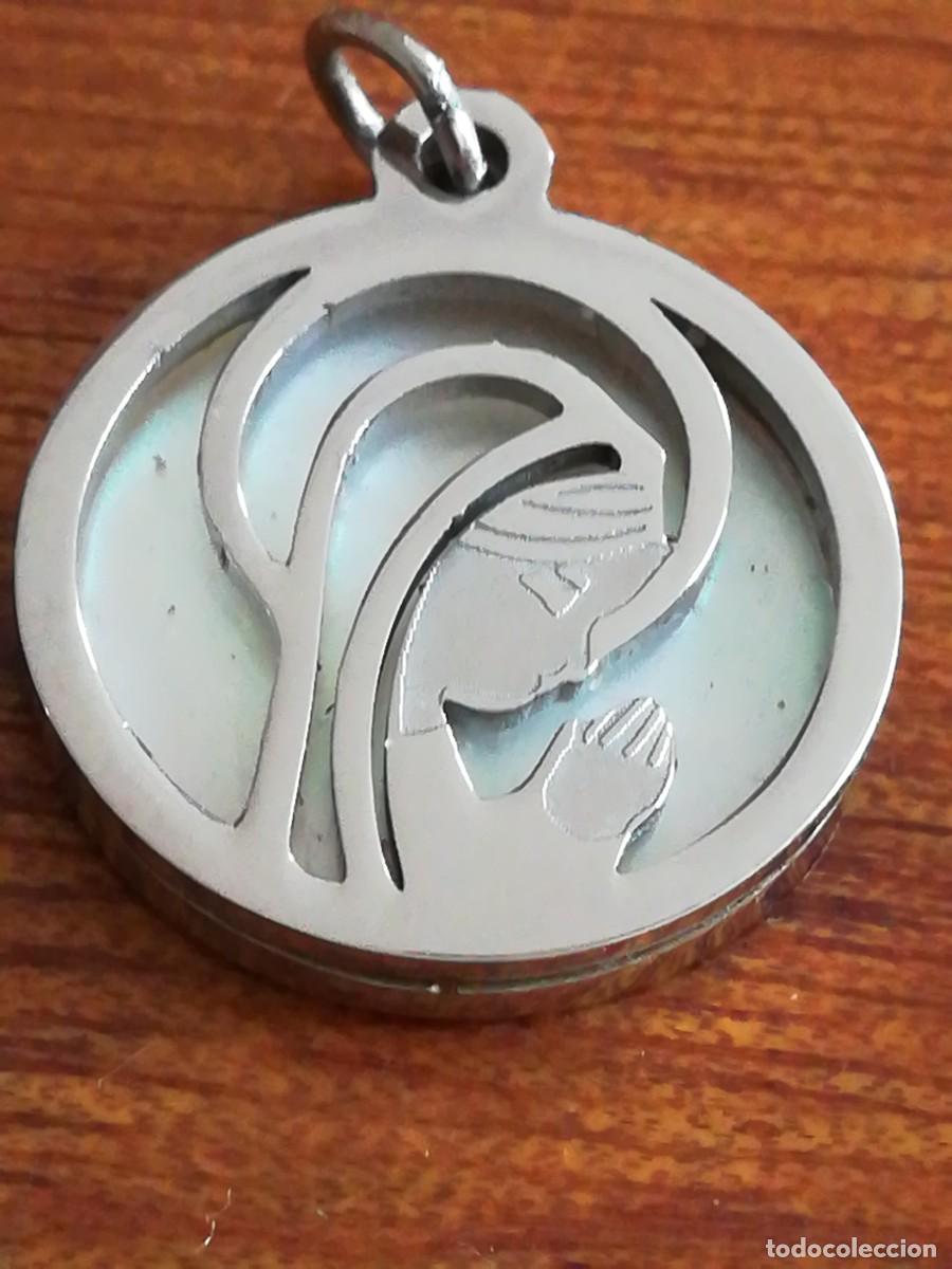Joyeria: Antiguo colgante Santa - Foto 2