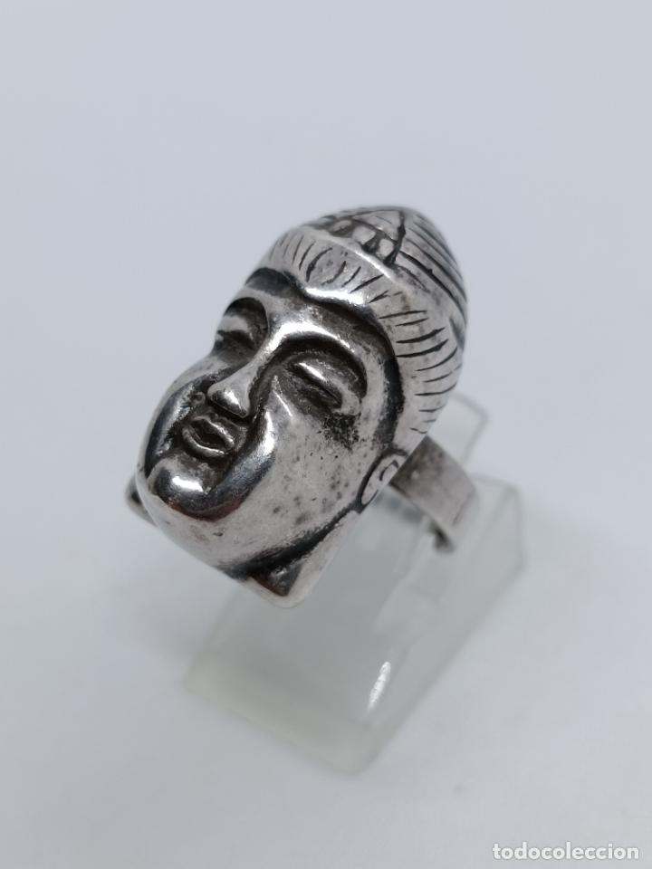 Joyeria: Original anillo antiguo chapado en plata de ley con forma de buda. - Foto 1