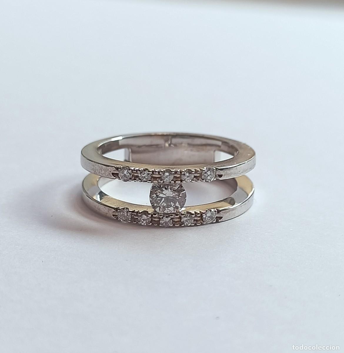 Joyeria: Anillo de oro blanco 18k y diamantes - Foto 2