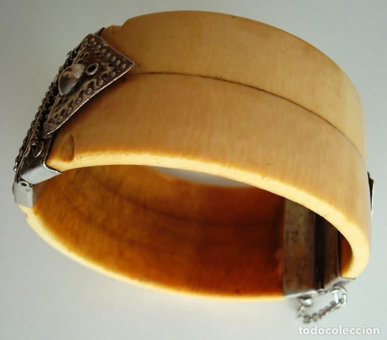 Joyeria: Pulsera/brazalete de marfil y plata, ca. 1798 - Foto 1