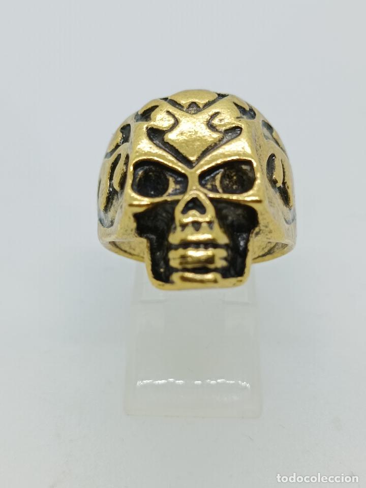 Joyeria: 0riginal anillo con forma de calavera y p&aacute;tina de bronce. - Foto 2