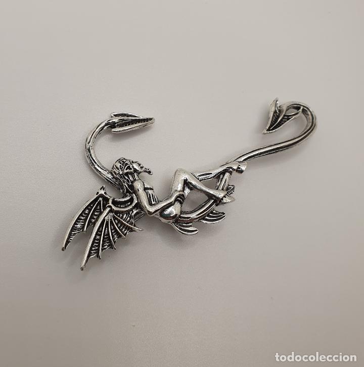 Joyeria: Broche de demonio tipo baphomet ba&ntilde;ado en plata de ley. - Foto 3