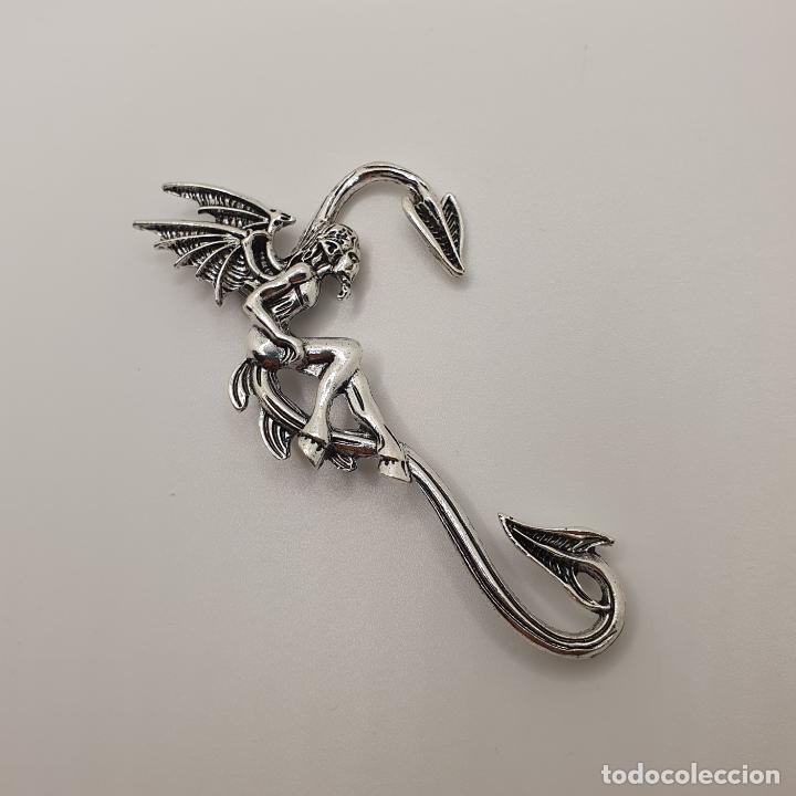 Joyeria: Broche de demonio tipo baphomet ba&ntilde;ado en plata de ley. - Foto 4
