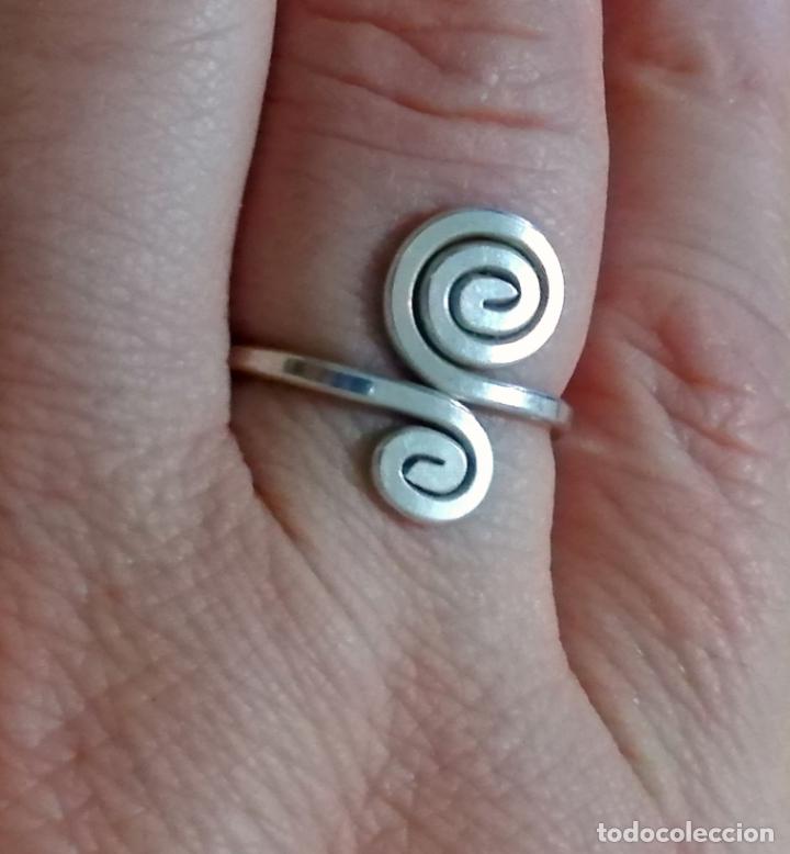 Joyeria: BONITO ANILLO DE PLATA DE LEY, ESPIRALES. - Foto 1