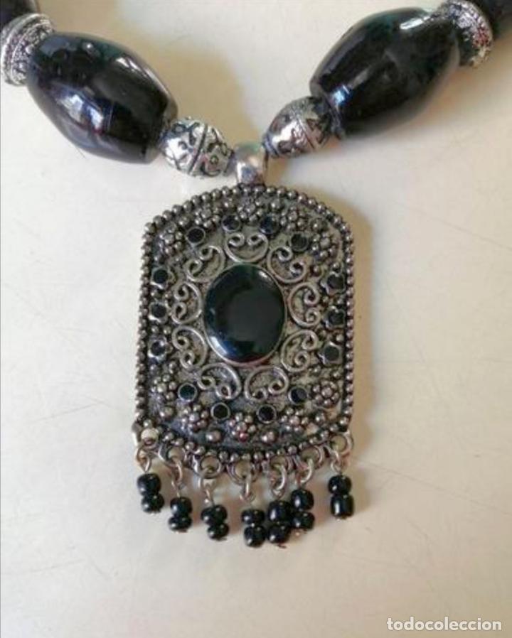 Joyeria: COLLAR CON CUENTAS NEGRAS Y COLGANTE. - Foto 1
