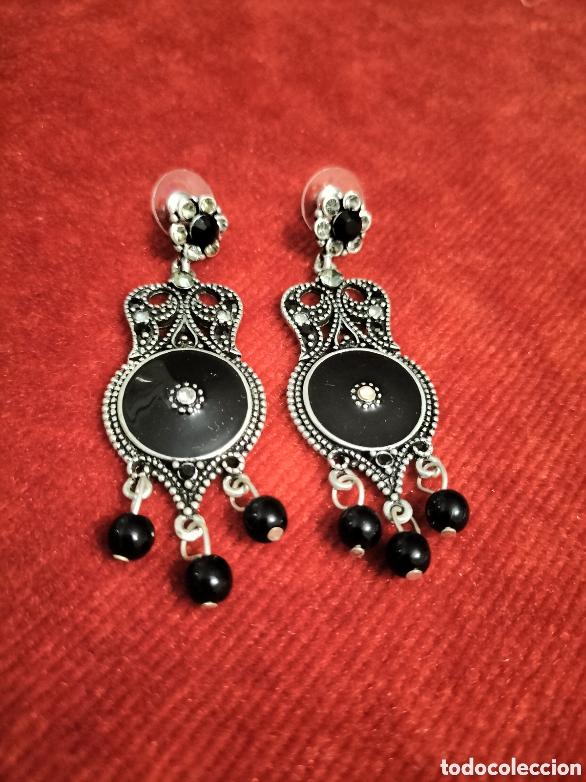 Gioielleria: Pendientes esmalte y pedrer&iacute;a negro estilo antiguo