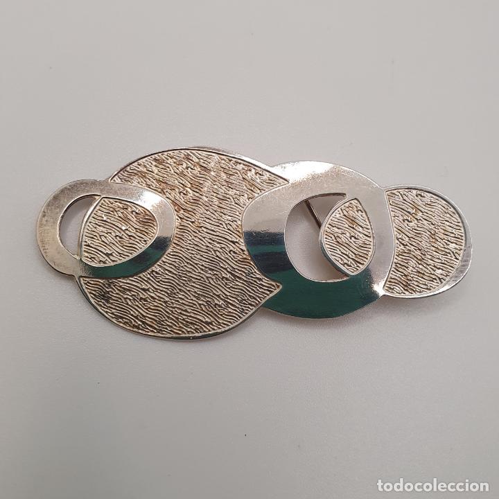 Joyeria: Precioso broche de dise&ntilde;o sofisticado en plata de ley con texturas combinadas. - Foto 2