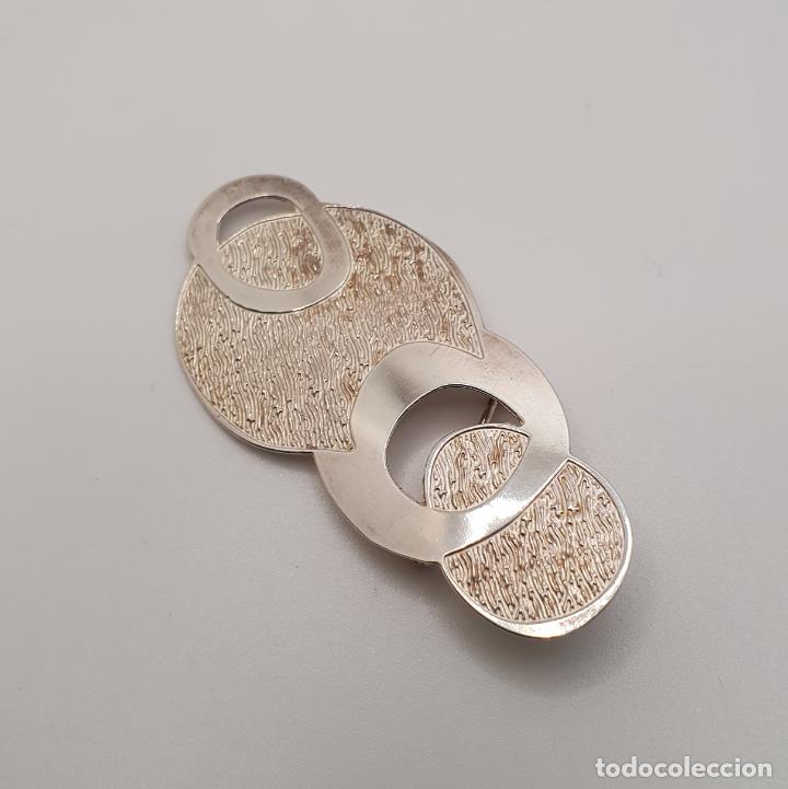 Joyeria: Precioso broche de dise&ntilde;o sofisticado en plata de ley con texturas combinadas. - Foto 3