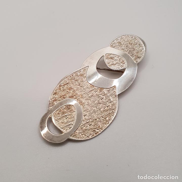 Joyeria: Precioso broche de dise&ntilde;o sofisticado en plata de ley con texturas combinadas. - Foto 1