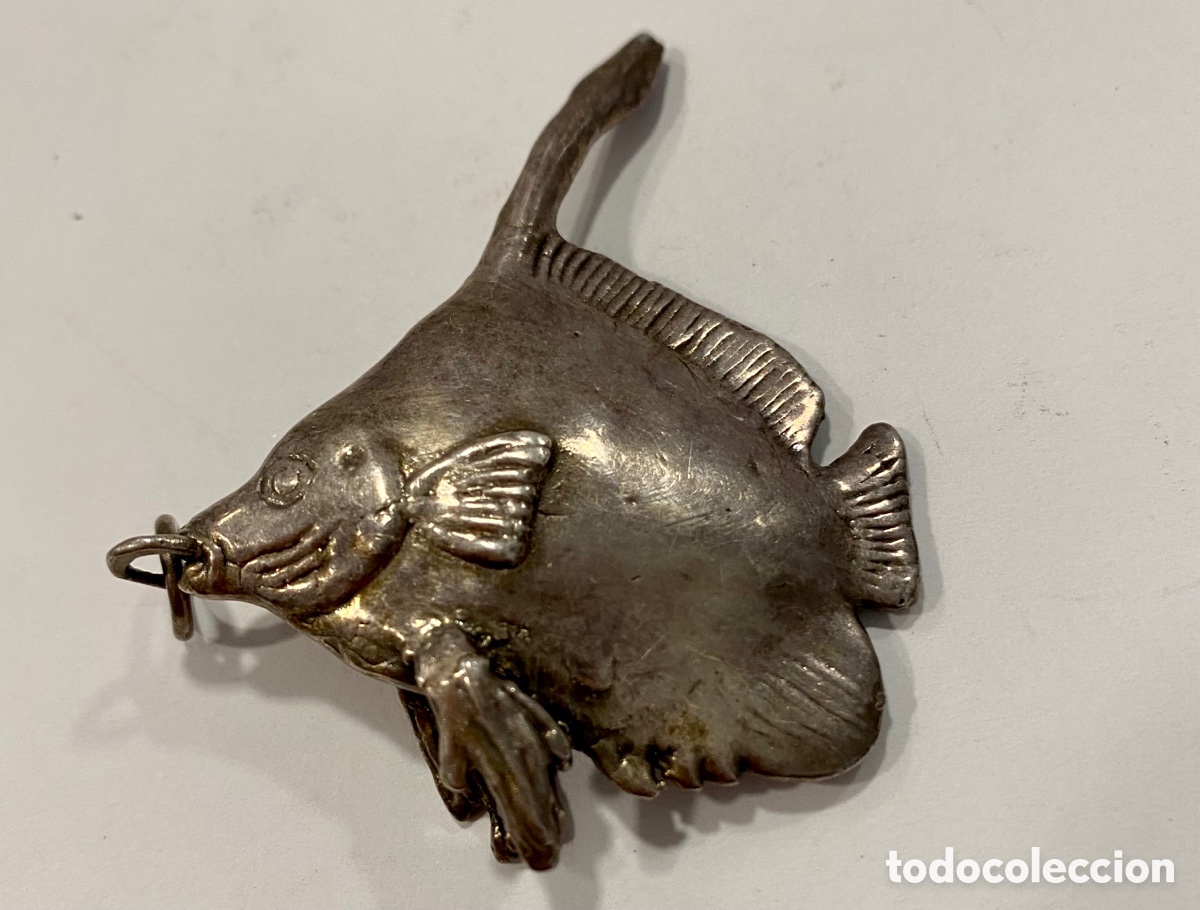 Joyeria: Colgante grande en forma de pez de plata. - Foto 3