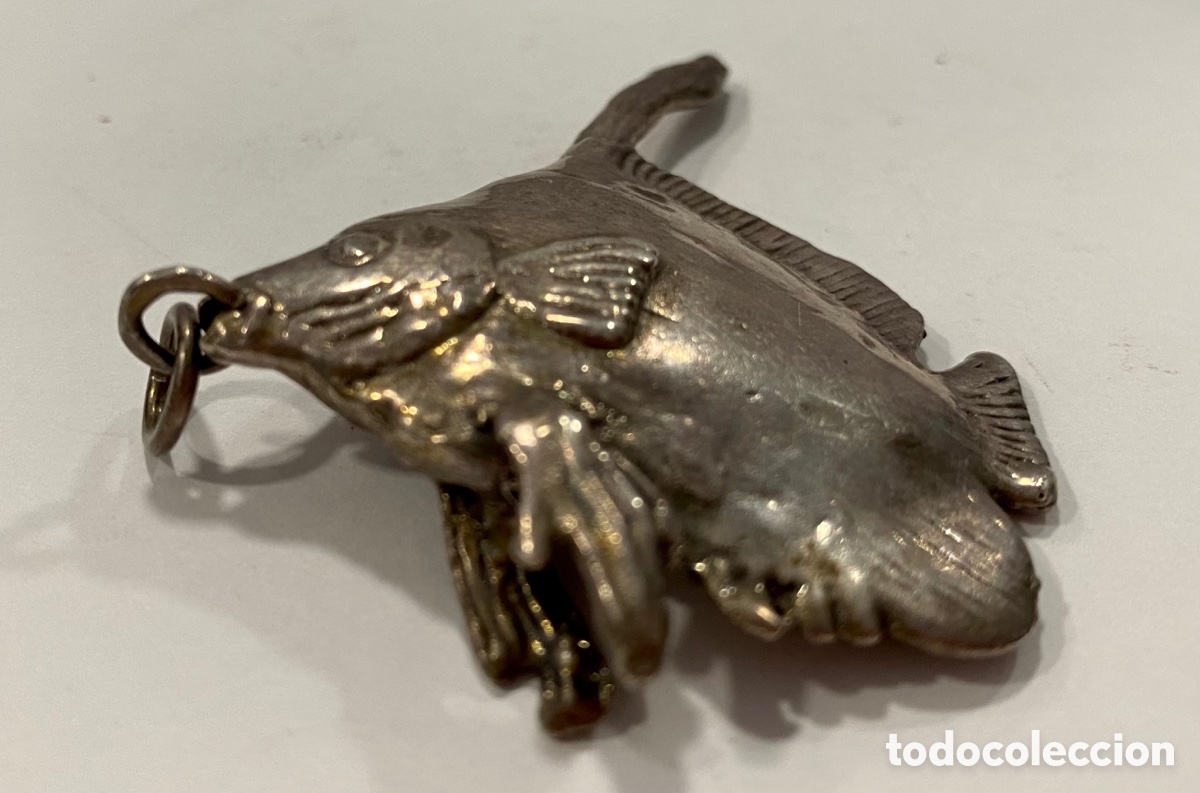 Joyeria: Colgante grande en forma de pez de plata. - Foto 4
