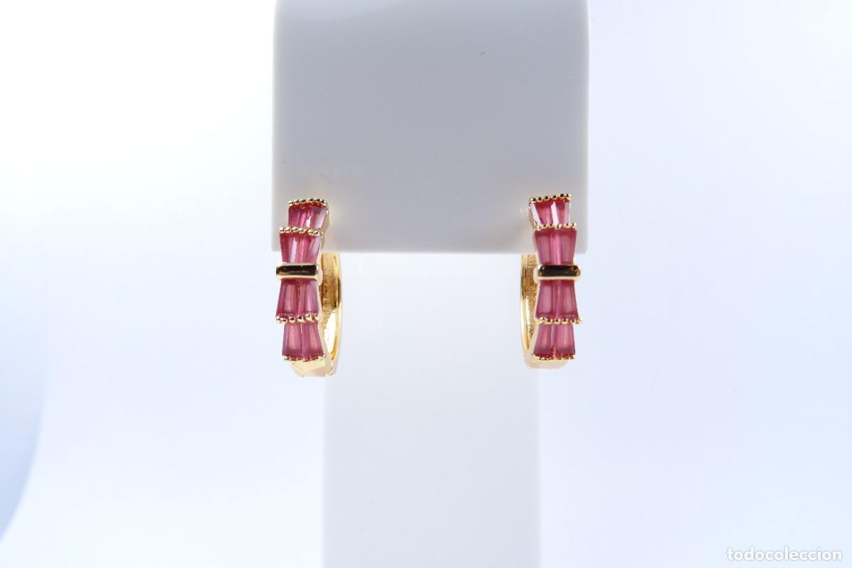 Joyeria: Pendientes en oro de 14k en forma de aro con rubis engastados en bisel - Foto 3