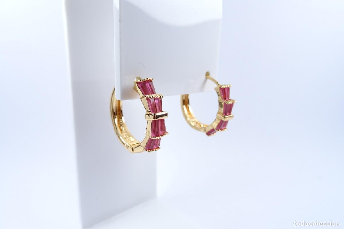Joyeria: Pendientes en oro de 14k en forma de aro con rubis engastados en bisel - Foto 4