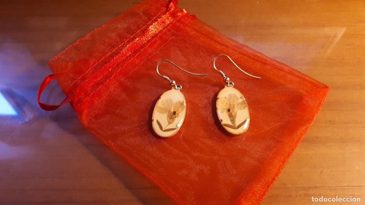 Joyeria: PENDIENTES CRISTAL CON FLORES SECAS - VINTAGE. - Foto 2