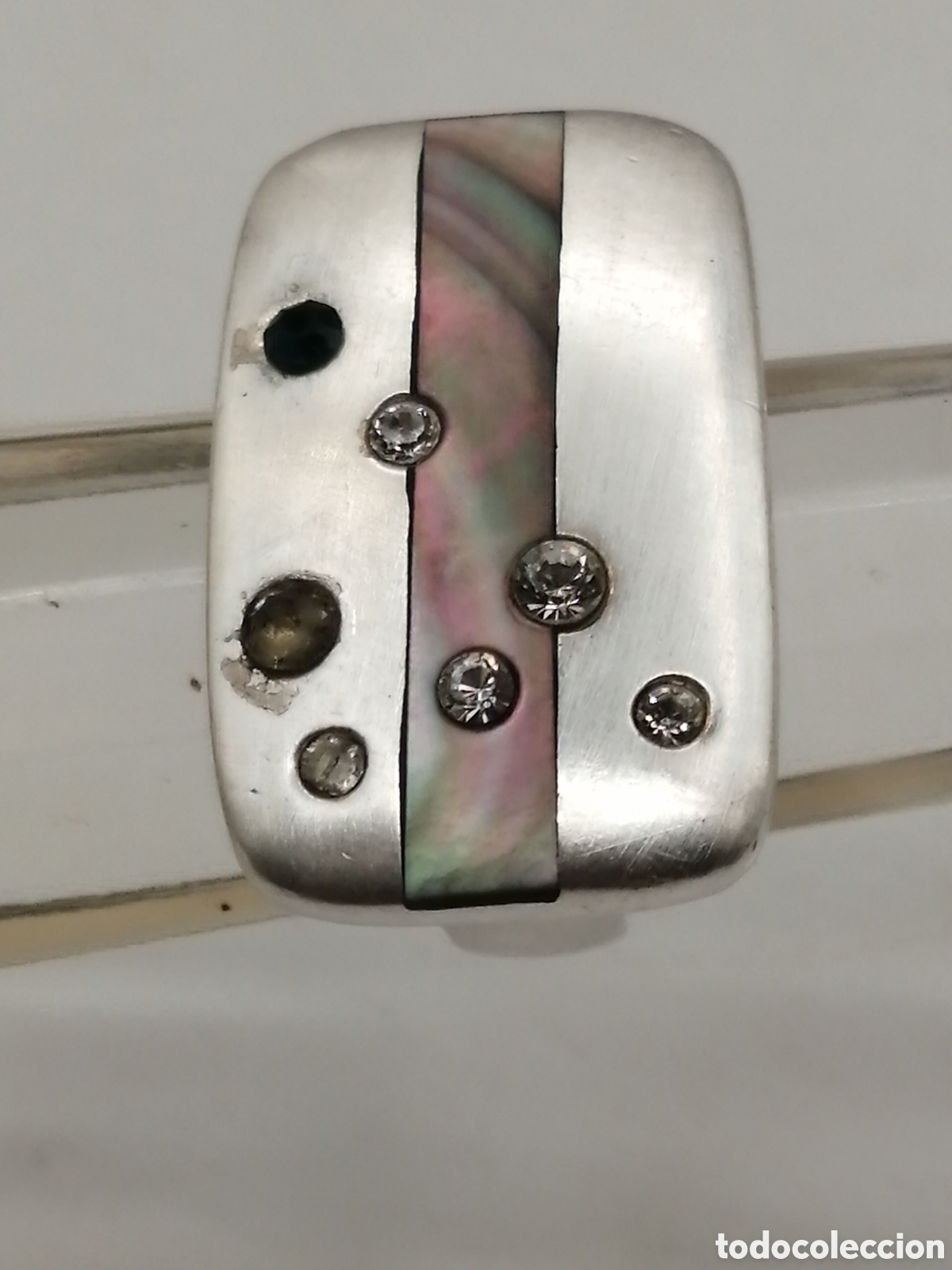 Joyeria: Monet. Anillo plata n&aacute;car y pedrer&iacute;a - Foto 3